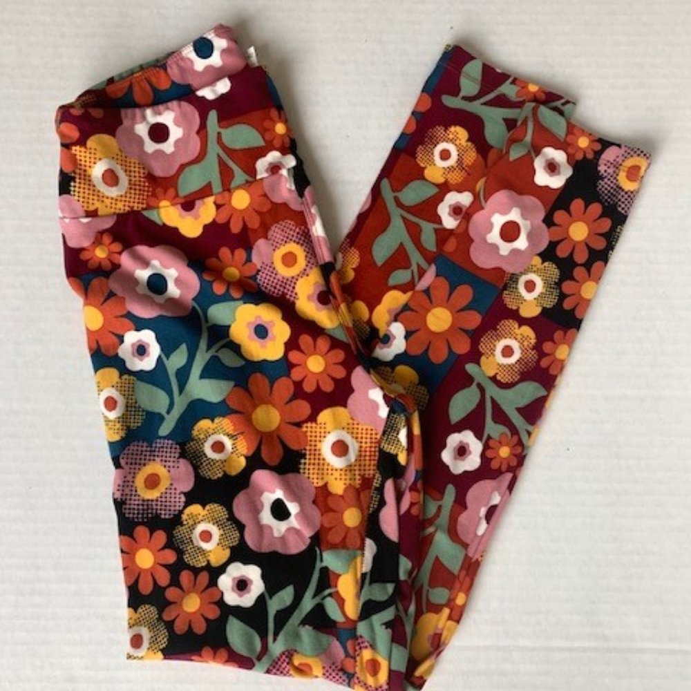 One size Lularoe Leggings - retro print